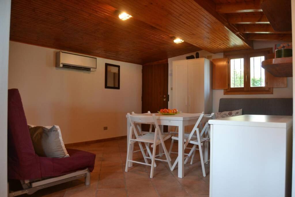 Como Lakeside Cottage - Lakefront Private Garden With Private Access To The Lake Onno Extérieur photo